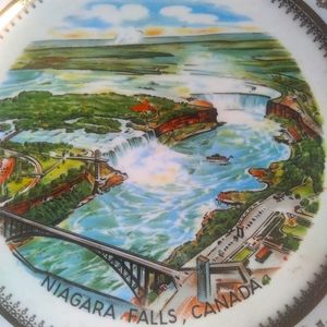 1950's Niagra Falls Canada Side Decorative Plate 10" Gold Trim